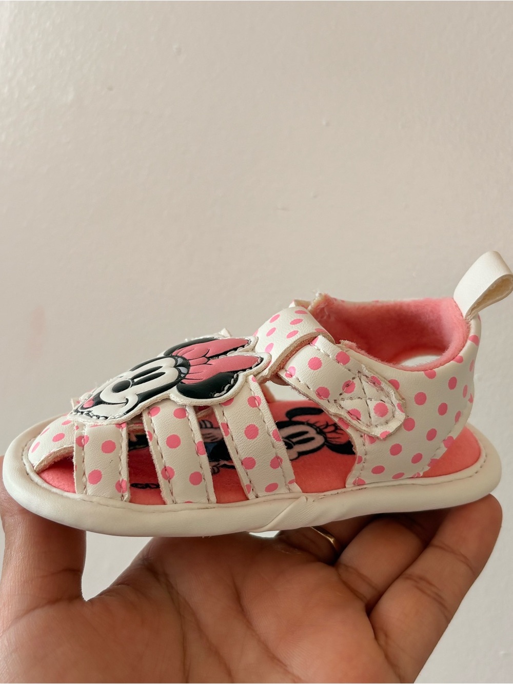 Minnie Mouse Infant Sandals - Picture 3 of 5